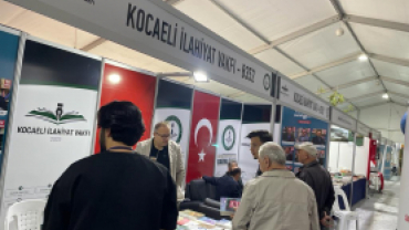 13.KOCAELİ KİTAP FUARININ BEŞİNCİ GÜNÜNDE İMZA GÜNÜ VE ZİYARETLER