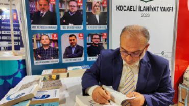 13.KOCAELİ KİTAP FUARININ ÜÇÜNCÜ GÜNÜNDE İMZA GÜNÜ VE ZİYARETLER